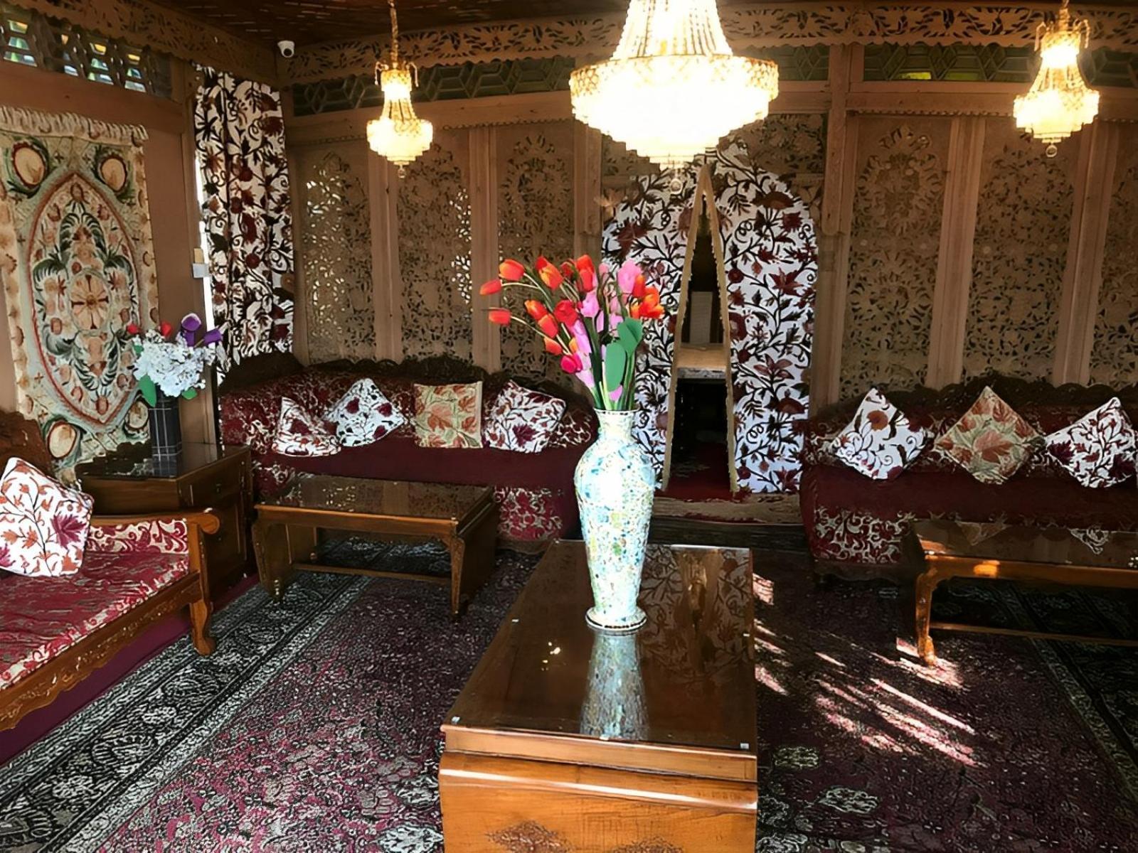 Heritage Amina Group Of Houseboats Hotel Srīnagar Buitenkant foto